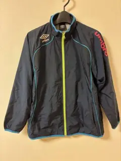 umbro アンブロ　ウインドブレーカー　裏起毛　サッカー　160