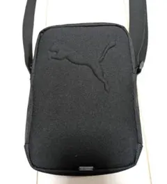 PUMA ブラック ショルダーバッグ