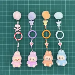 ラブブ　キャラクター　キーホルダー　4個セット