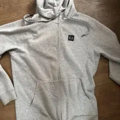 アンダーアーマーのパーカー