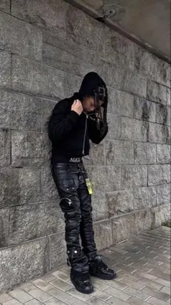 ブラック フレアデニム フレアパンツ Guapi valavasas AMIRI - メルカリ