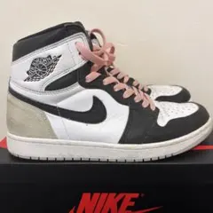 Nike Air Jordan 1 ブリーチドコーラル