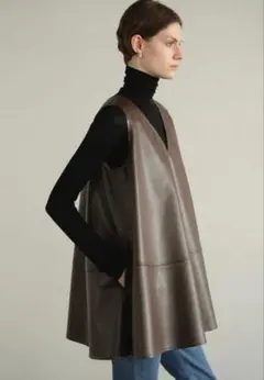 CLANE W FACE VEGAN LEATHER FLARE TOPS