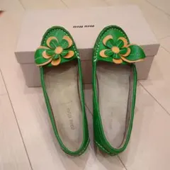 miu miu フラワー装飾 フラットシューズ