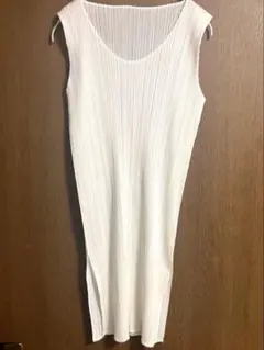 PLEATS PLEASE タンクトップワンピース ホワイト サイズ4のサムネイル