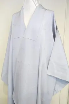 青味がかった淡いグレー　色無地　ポリエステル？ 着物