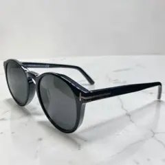 TOM FORD トムフォード　ブラック　サングラス　ウェリントン　箱付きのサムネイル