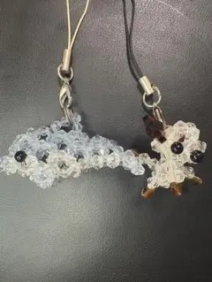 ビーズ製波と動物キャラクターのストラップ