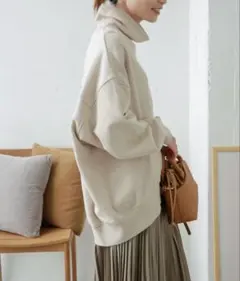 『UR TECH』タートルネック裏起毛スウェット