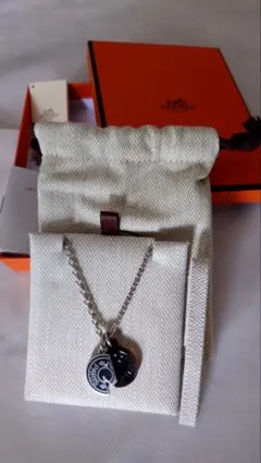 2025年最新】カルーゼル エルメス ネックレスの人気アイテム - メルカリ