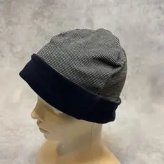 細ボーダーと黒のニット帽　リバーシブル