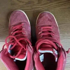 NIKE レッド ハイカットスニーカー