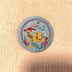 関西万博　ビーバー　刺繍缶バッジ　北陸製菓　海のなかまたち