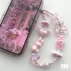 ハンドメイドビーズストラップ♡ライトピンク