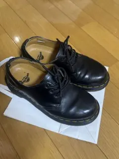 Dr. Martens ブラック レースアップシューズ