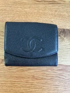 シャネル CHANEL キャビア 二つ折り財布 レザー ブラック　A13496