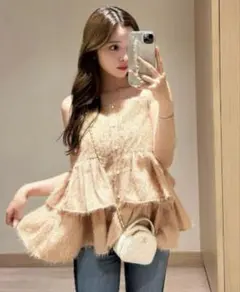 fiolily スパークリングペプラムスリーブレストップス 2025年最新】スパークリングペプラムスリーブレストップスの人気