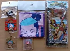 ワンピース 文房具セット/ フィギュア2種類/キーホルダー/タオルのセット