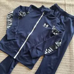 UNDER ARMOUR キッズ ジャージ 袖迷彩柄　傷あり