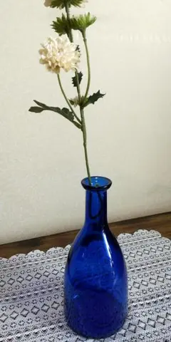 青色ガラス瓶　花瓶　一輪挿　コバルトブルー　インテリア　置き物　置物