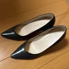 クロコダイルパターン ブラック ポインテッドトゥパンプス