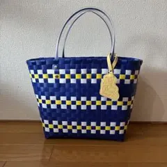 ネイビーとイエローのかごバッグ