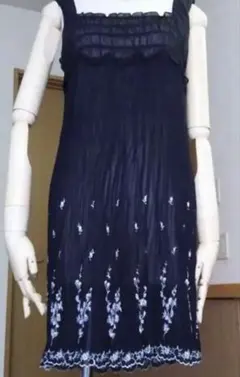 白刺繍が可愛い♪ シースルー プリーツ チュニック 【used】