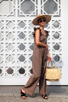 【美品】ブラック フリル付きオールインワン