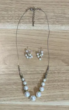 ネックレス、イヤリング