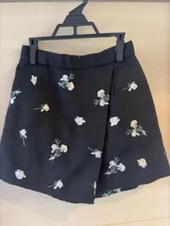 花柄刺繍 黒 スコート COCO DEAL