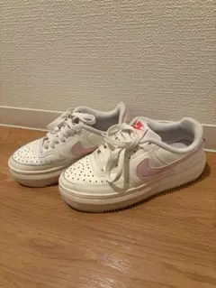 Nike コート ビジョン アルタ ホワイト　ピンク　スニーカー