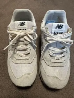 ニューバランスＷＬ574 DQ2 24cm B スニーカー　オフホワイト