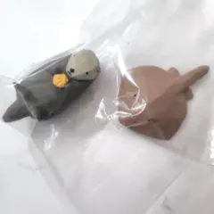 【２個セット】【シークレット】木彫りの動物たち 　らっこのおやこ　あかえい