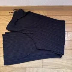 ユニクロ黒 プリーツ ワイドパンツ３ＸＬ