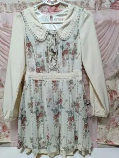 リズリサ　花柄クリーム色ワンピース 長袖