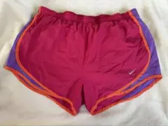 NIKE ナイキ　ランニングウエア　トレーニングウエア　ショートパンツ　ピンク
