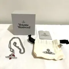 Vivienne Westwood ハート オーブ ネックレス ディアマンテのサムネイル