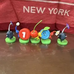 ピクミンチョコエッグ　赤、青、黄、岩２個セット