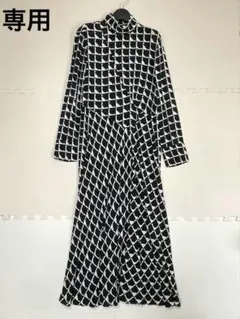 ZARA 幾何学模様 立ち襟 ロング ワンピース モノトーンフレアシルエットＬ