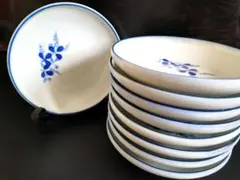 青い花模様の皿 9枚セット