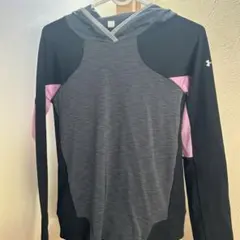 Under Armour フード付きトップス S M ブラック/グレー/ピンク