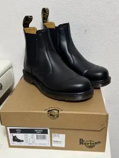 Dr. Martens 2976 サイドゴアブーツ ブラックのサムネイル