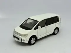 1/64 三菱 デリカD:5 白のサムネイル