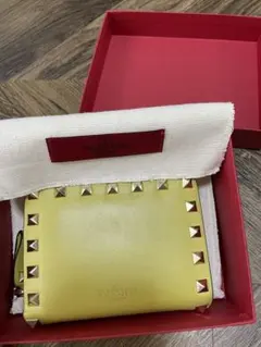 VALENTINO　二つ折り財布のサムネイル