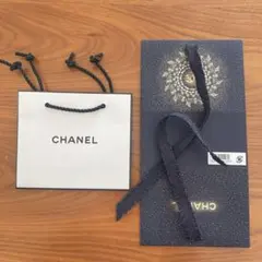 CHANEL 2025年ホリデー　ギフトバッグ 小型 ホワイト