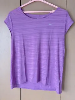 Nike　DRI-FIT　ナイキ　半袖Tシャツ　ヨガ　トレーニング　ランニングのサムネイル