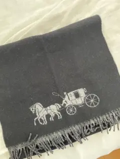 COACH 馬車刺繍 マフラー グレー