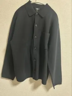 UNIQLO ブラック ボタン付きカーディガン