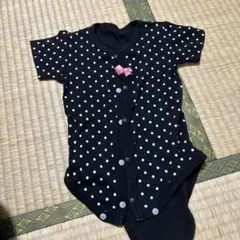 黒に白の水玉模様ロンパース 80センチ