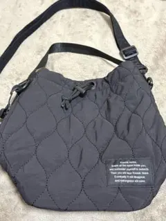 GU×UNDERCOVER キルティングショルダーバッグ